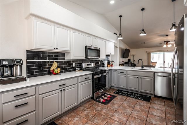 2435 Park Ridge Avenue, Bullhead City, AZ 86429