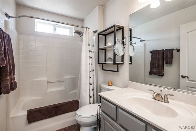 2435 Park Ridge Avenue, Bullhead City, AZ 86429