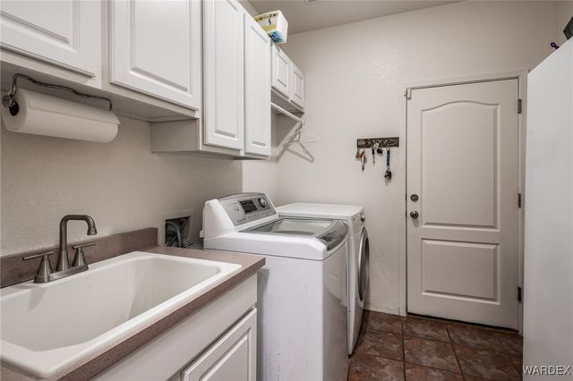 2435 Park Ridge Avenue, Bullhead City, AZ 86429