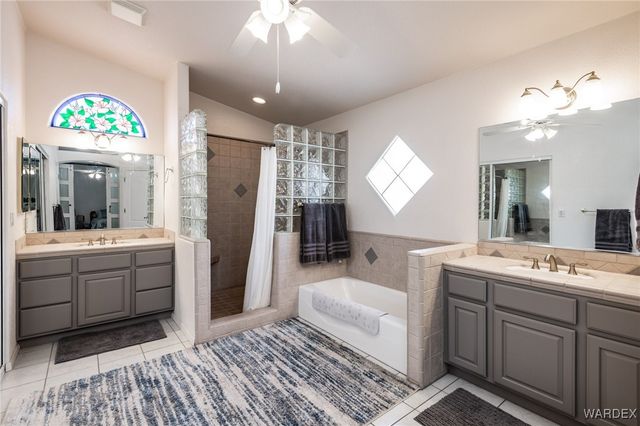 2435 Park Ridge Avenue, Bullhead City, AZ 86429