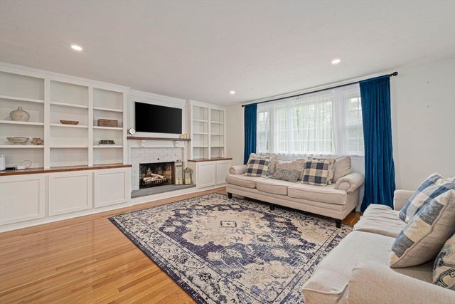 2 Casey St, Canton, MA 02021