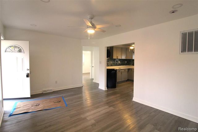 14622 Huron Street, Taylor, MI 48180