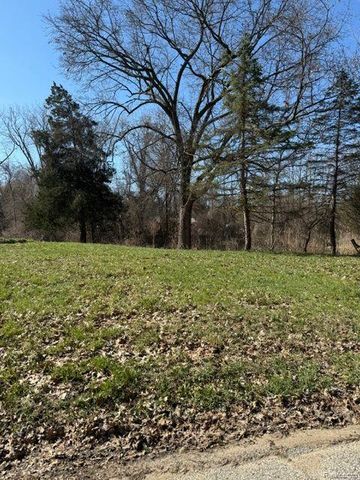 5926 Hunters Ridge Drive, Washington, MI 48094