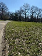 5926 Hunters Ridge Drive, Washington, MI 48094