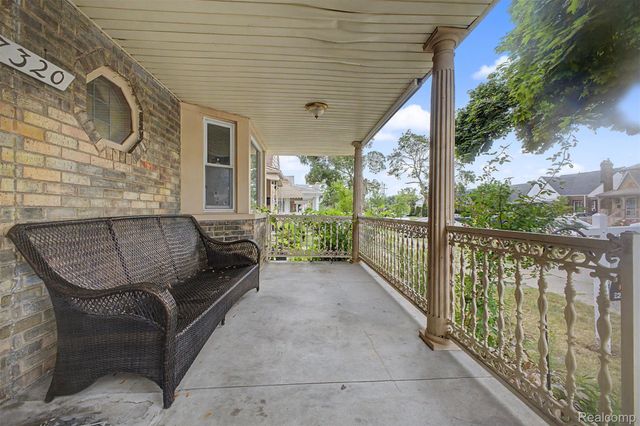 7320 Orchard Avenue, Dearborn, MI 48126
