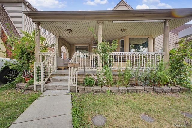 7320 Orchard Avenue, Dearborn, MI 48126