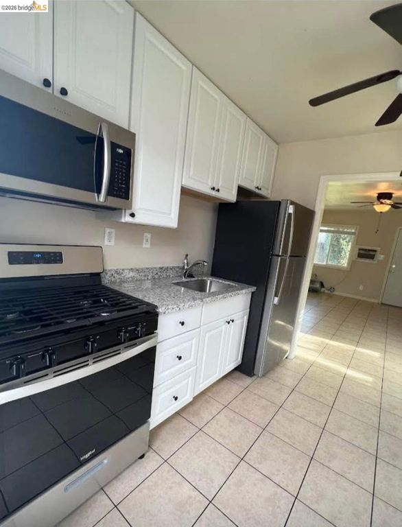 31 Sunset Dr B, Antioch, CA 94509