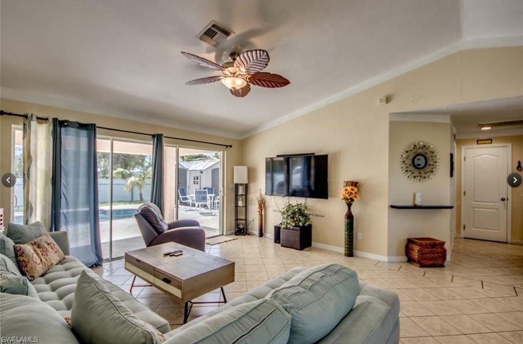 Image 5 of property listing at 2608 Ceitus PKWY, Cape Coral, FL 33991