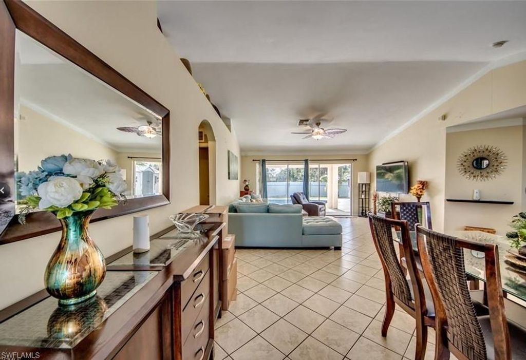 Image 7 of property listing at 2608 Ceitus PKWY, Cape Coral, FL 33991