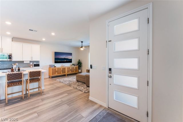 600 North Carriage Hill Drive 1039, Las Vegas, NV 89138