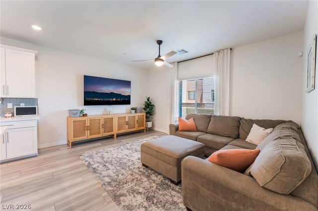 600 North Carriage Hill Drive 1039, Las Vegas, NV 89138