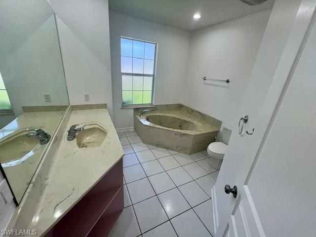 914 McArthur AVE, Lehigh Acres, FL 33936