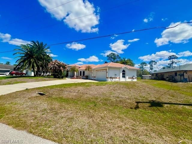 914 McArthur AVE, Lehigh Acres, FL 33936
