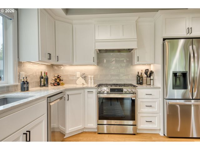 51971 Sw CREEKVIEW Pl, Scappoose, OR 97056