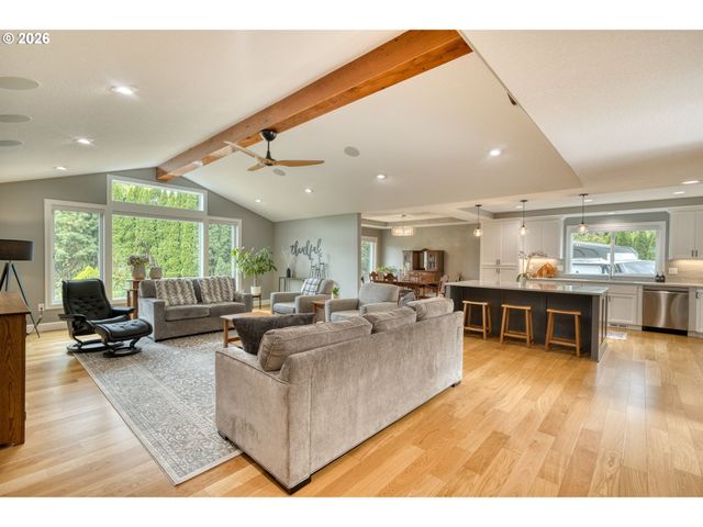 51971 Sw CREEKVIEW Pl, Scappoose, OR 97056