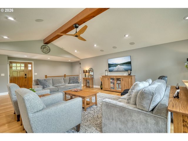 51971 Sw CREEKVIEW Pl, Scappoose, OR 97056