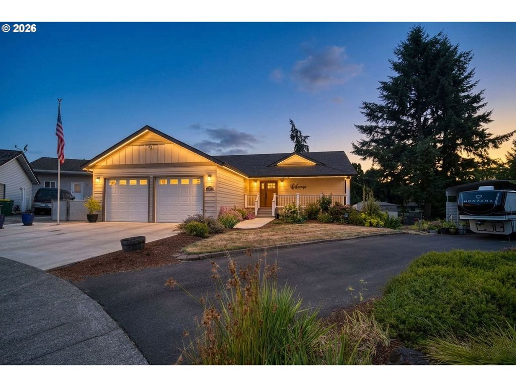 51971 Sw CREEKVIEW Pl, Scappoose, OR 97056