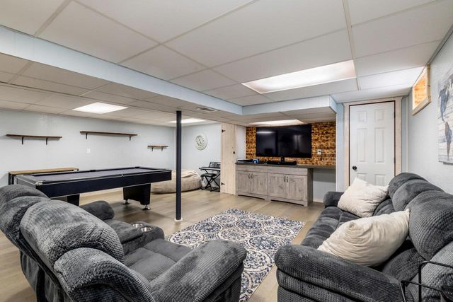 3635 S Greenlawn TERRACE, New Berlin, WI 53151