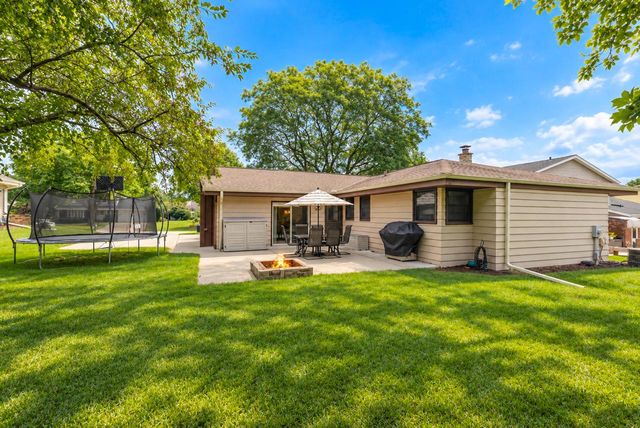 3635 S Greenlawn TERRACE, New Berlin, WI 53151