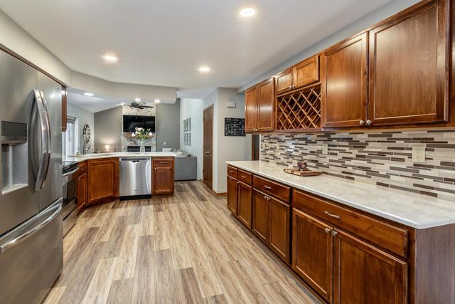 3635 S Greenlawn TERRACE, New Berlin, WI 53151