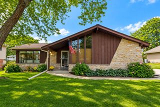3635 S Greenlawn TERRACE, New Berlin, WI 53151