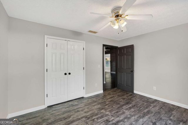 233 Ivy Creek Drive, Loganville, GA 30052