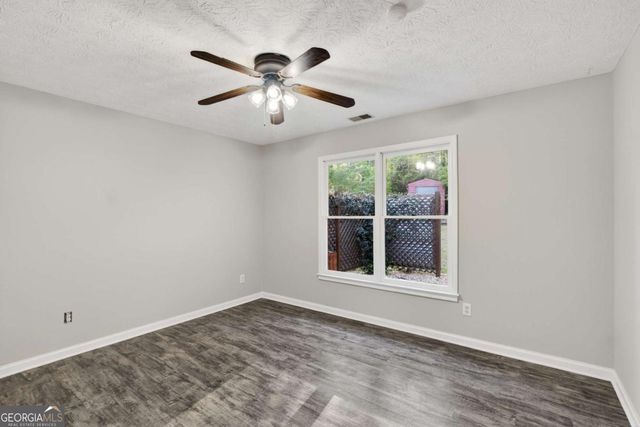 233 Ivy Creek Drive, Loganville, GA 30052