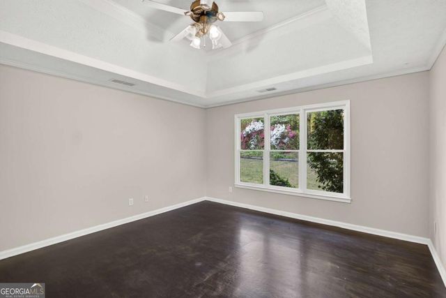 233 Ivy Creek Drive, Loganville, GA 30052