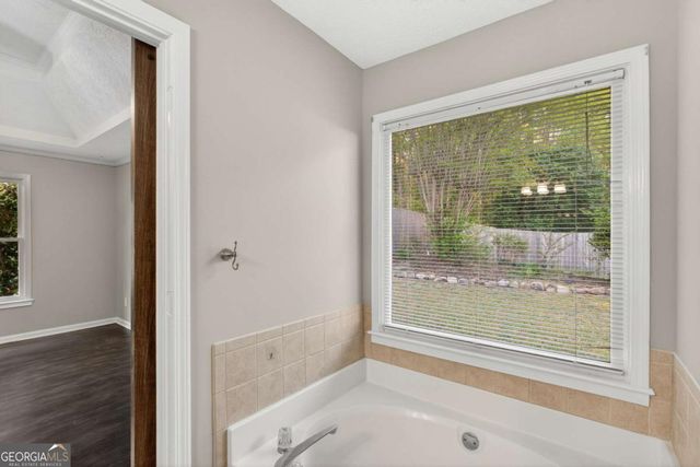 233 Ivy Creek Drive, Loganville, GA 30052