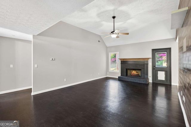 233 Ivy Creek Drive, Loganville, GA 30052