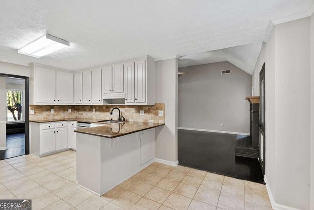 233 Ivy Creek Drive, Loganville, GA 30052