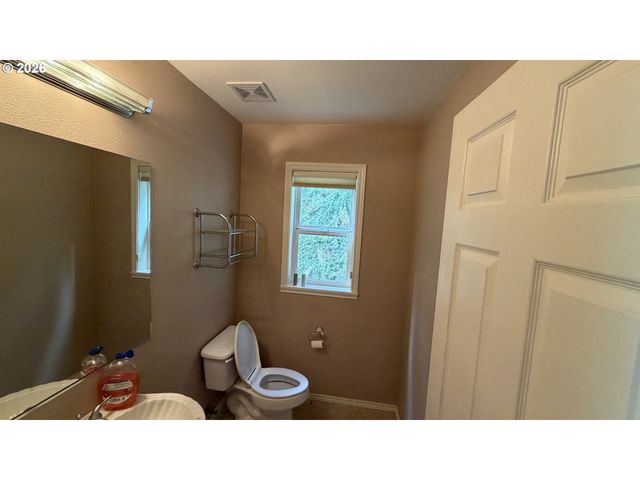 6352 Se WILDLIFE ESTATES Dr, Milwaukie, OR 97267