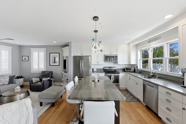 21 Shoreline Way, Plymouth, MA 02360