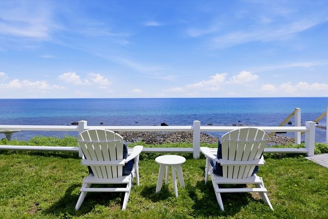 21 Shoreline Way, Plymouth, MA 02360