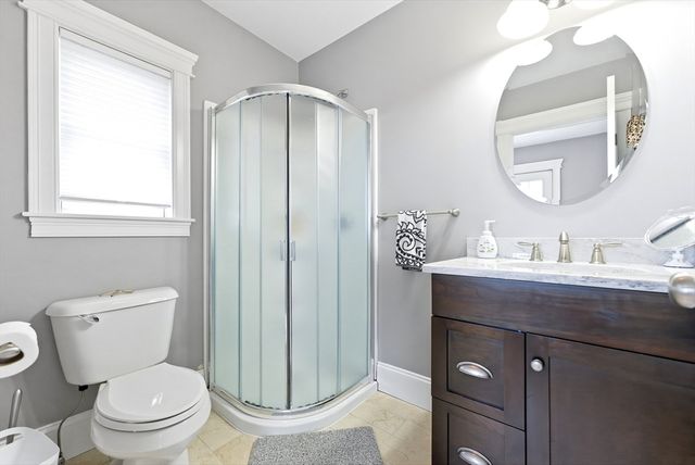21 Shoreline Way, Plymouth, MA 02360