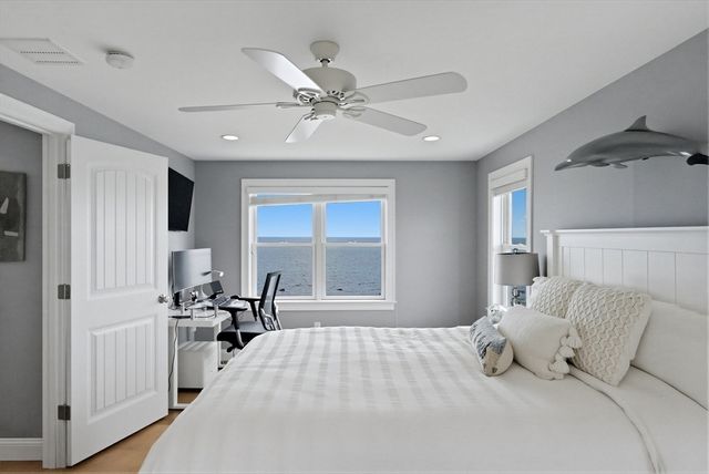 21 Shoreline Way, Plymouth, MA 02360