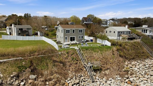 21 Shoreline Way, Plymouth, MA 02360