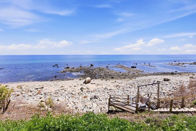 21 Shoreline Way, Plymouth, MA 02360