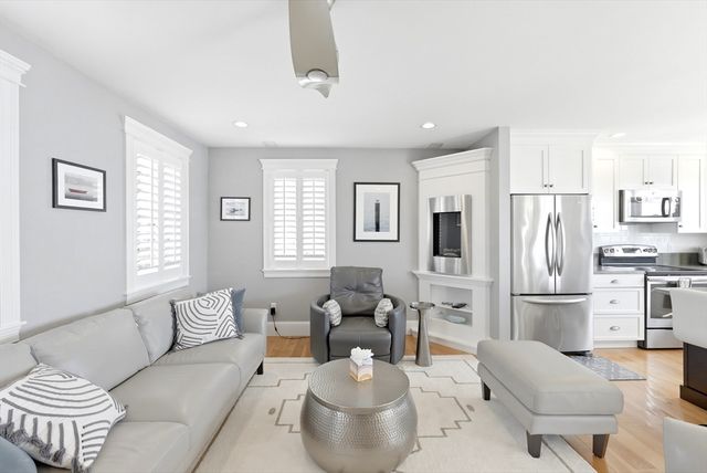 21 Shoreline Way, Plymouth, MA 02360