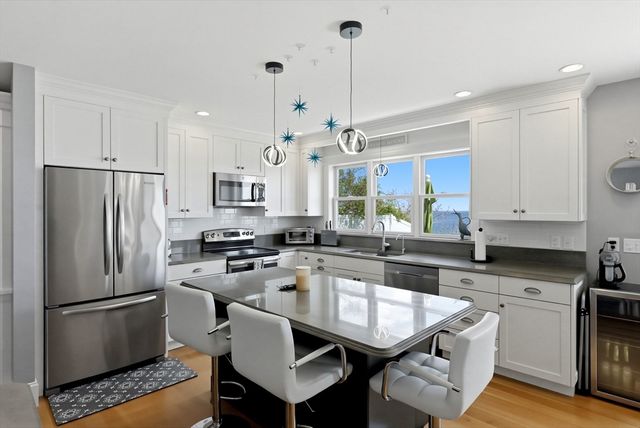 21 Shoreline Way, Plymouth, MA 02360