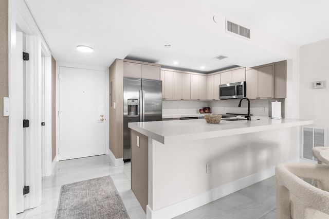 3912 S Ocean Boulevard 308, Highland Beach, FL 33487