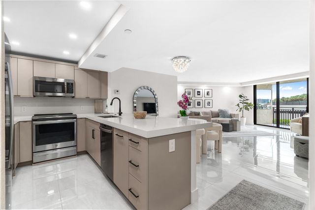 3912 S Ocean Boulevard 308, Highland Beach, FL 33487
