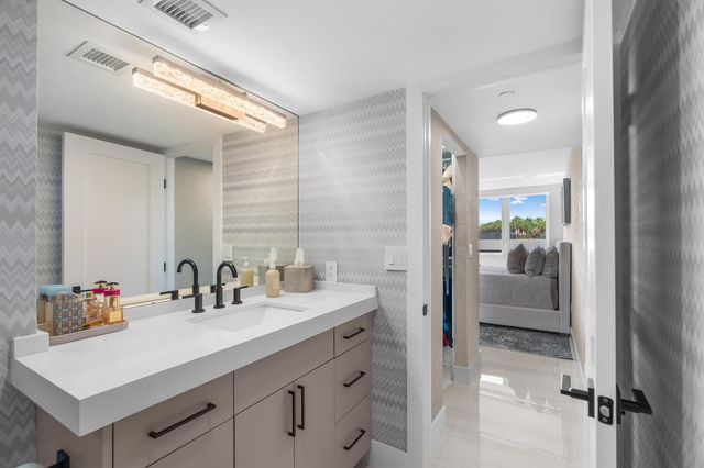 3912 S Ocean Boulevard 308, Highland Beach, FL 33487
