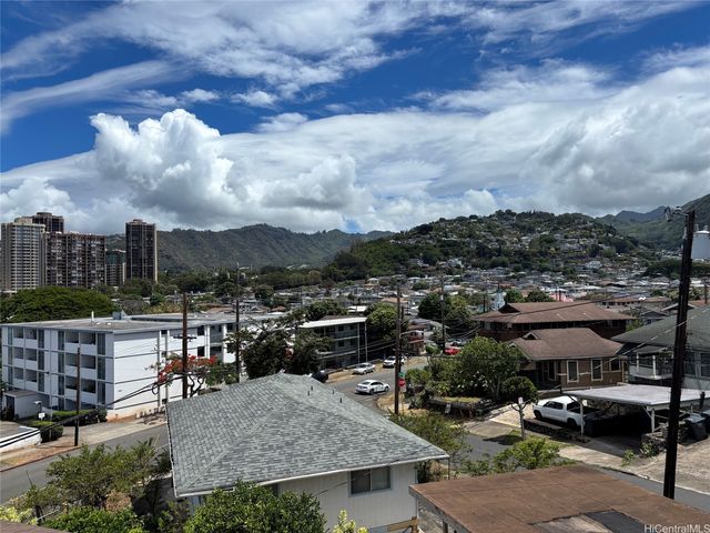211 San Antonio Avenue, Honolulu, HI 96813