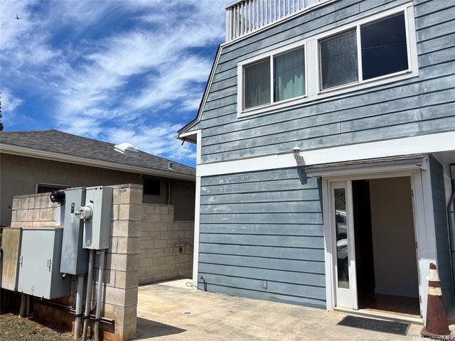 211 San Antonio Avenue, Honolulu, HI 96813
