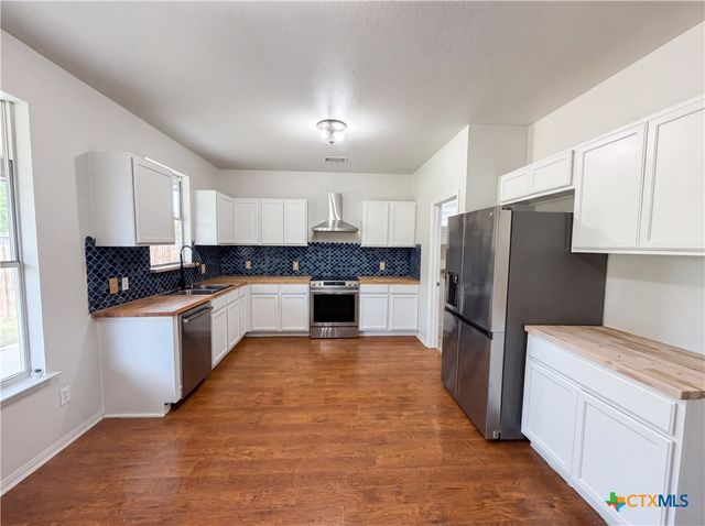 612 Sugar Brook Drive, Temple, TX 76502