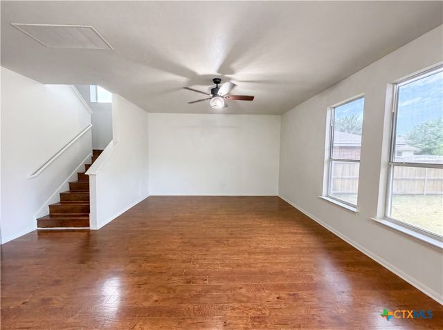 612 Sugar Brook Drive, Temple, TX 76502