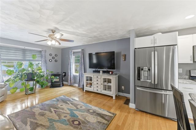 15 Aborn Avenue, Cumberland, RI 08264