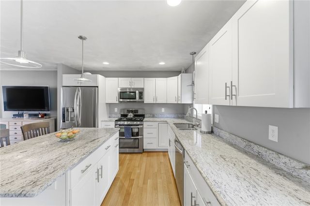 15 Aborn Avenue, Cumberland, RI 08264