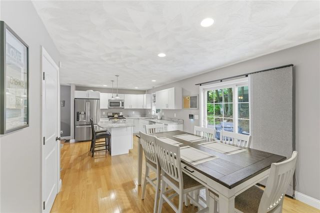 15 Aborn Avenue, Cumberland, RI 08264